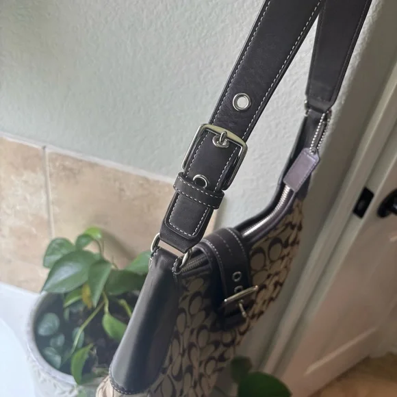 Coach signature hobo shoulder bag | Brown - Picture 6 of 7